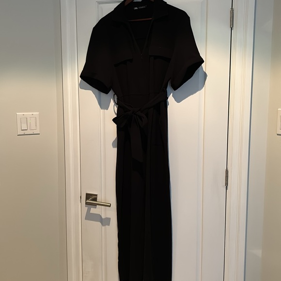 Size Large black belted jumpsuit from Zara - Picture 4 of 5